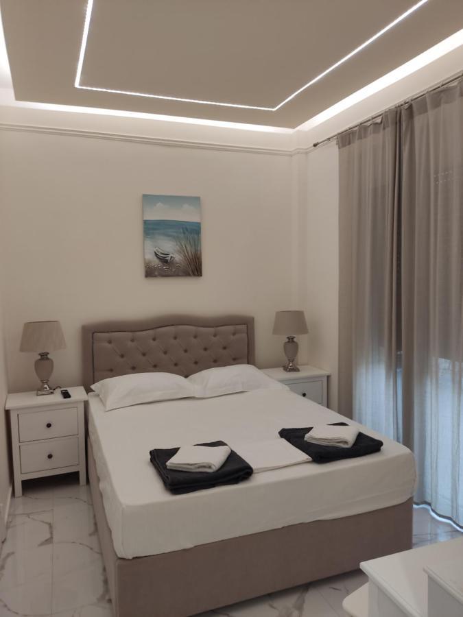Athens City Center Luxury Suites Exterior photo